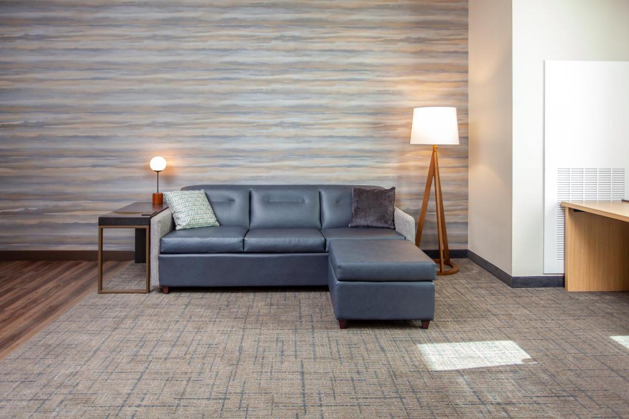 One-Bedroom King Suite Sofa Bed