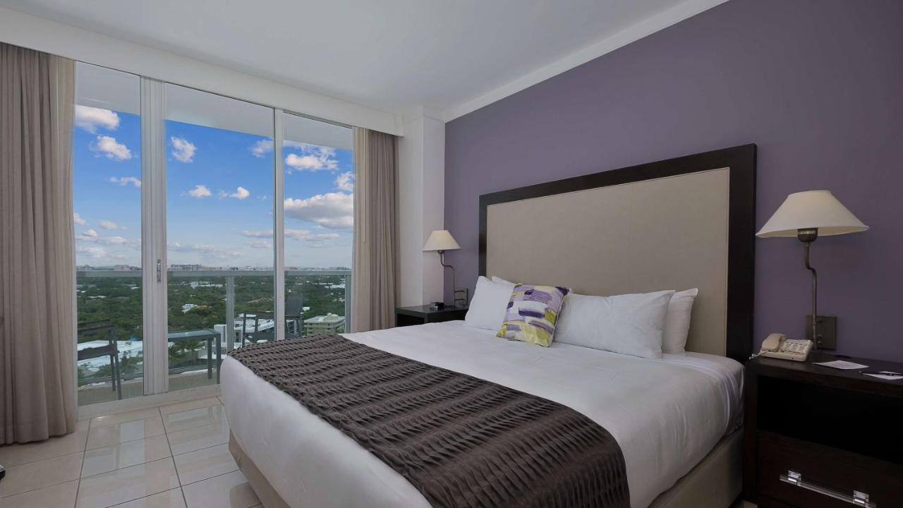 Habitación Doble con balcón y vistas a la ciudad - 1 cama doble grande