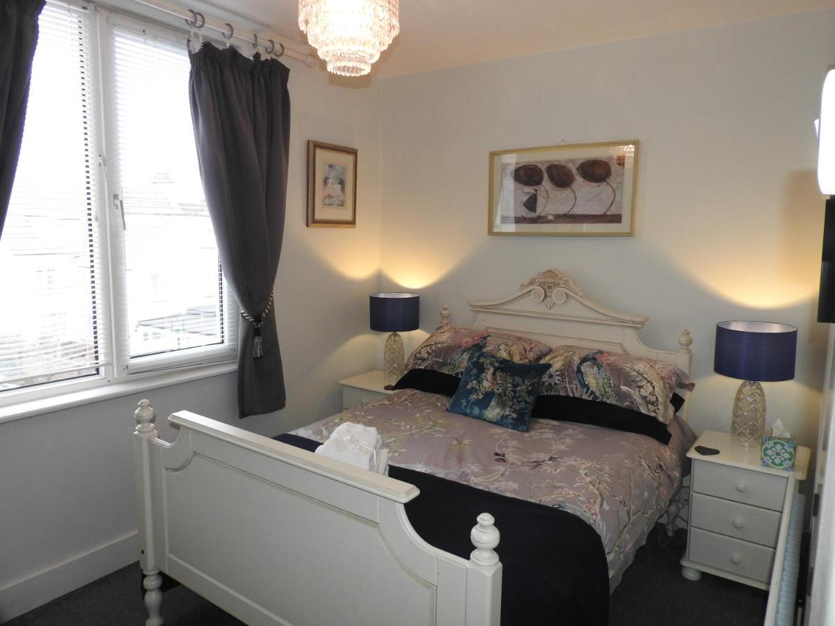 Deluxe Double Room with Shower