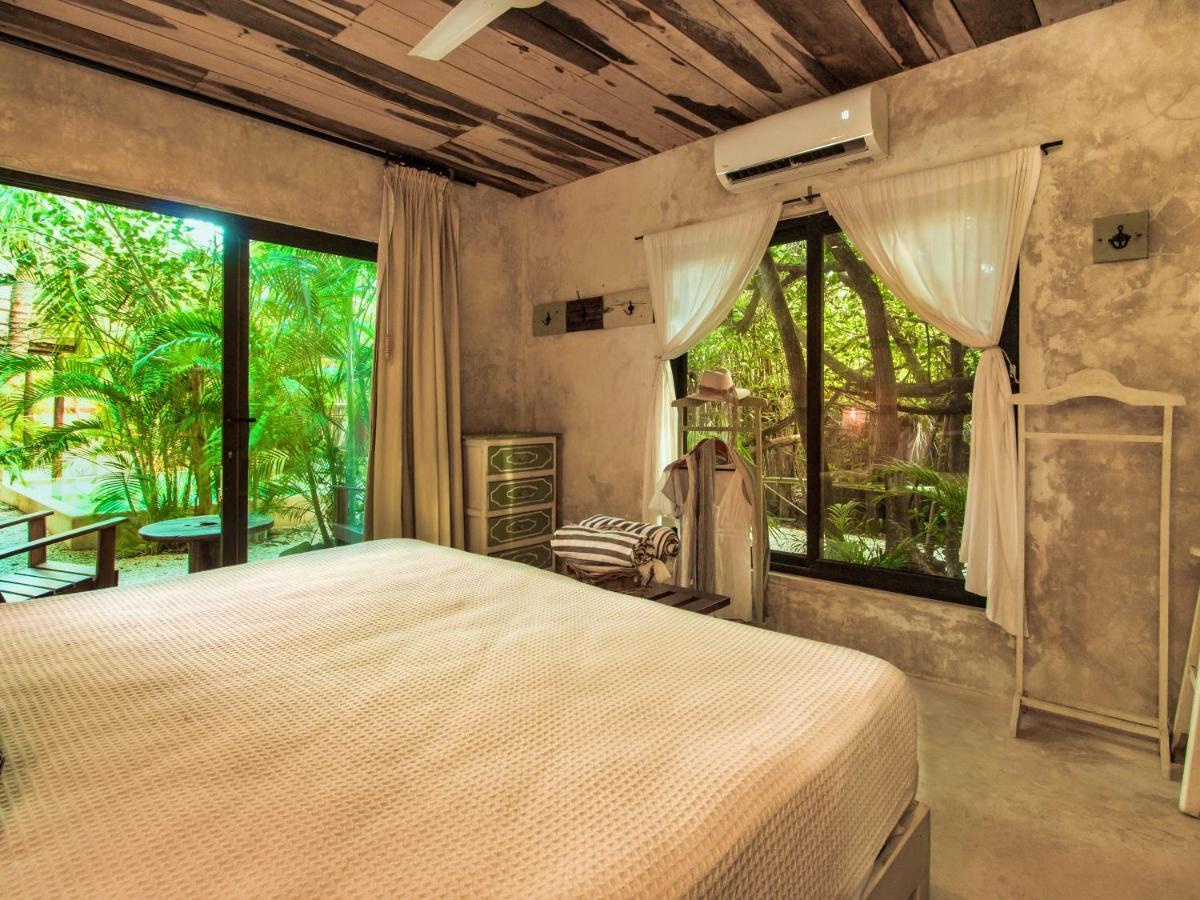 Three-Bedroom Deluxe Apartment