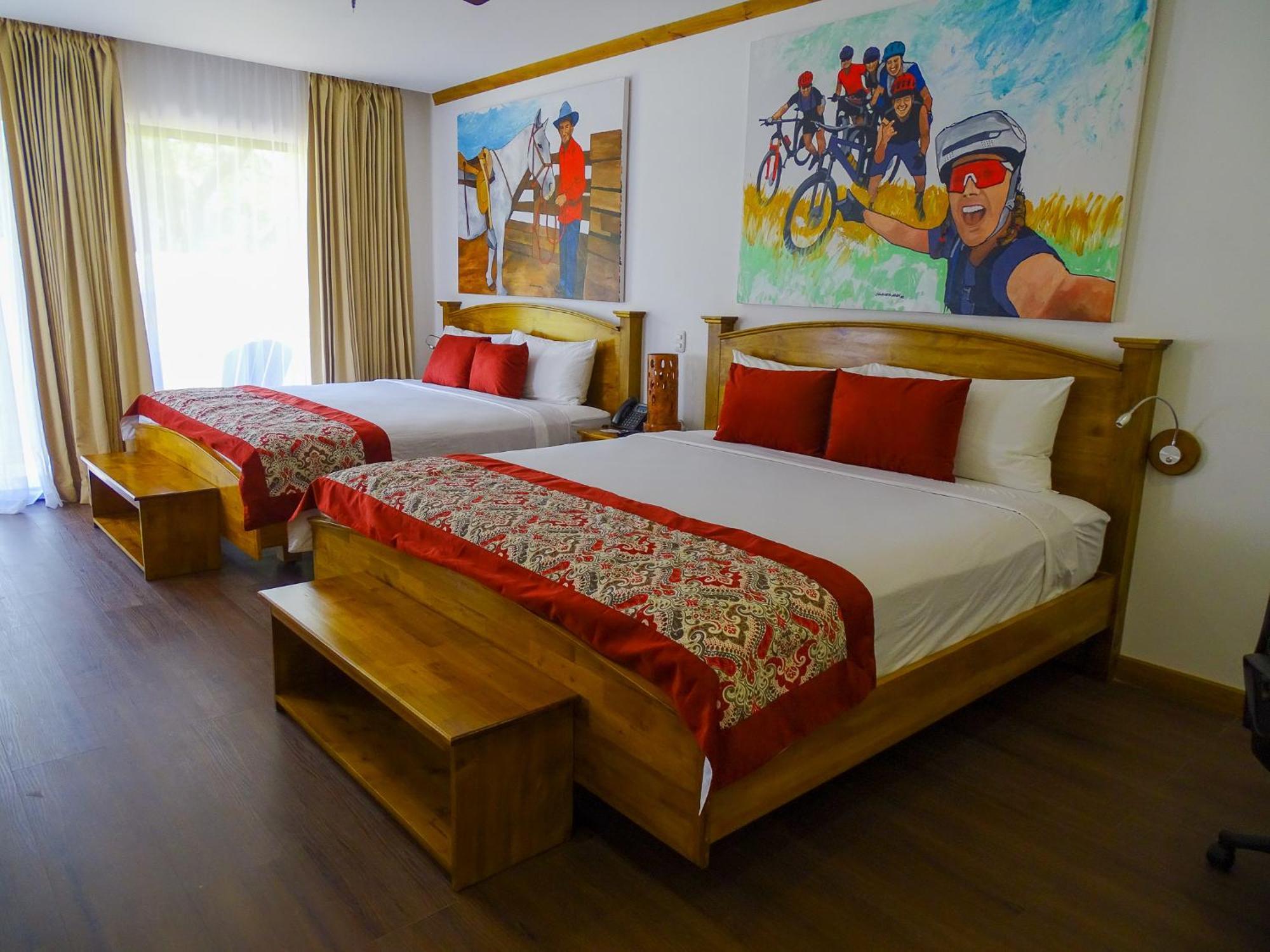 Suite with Mountain View