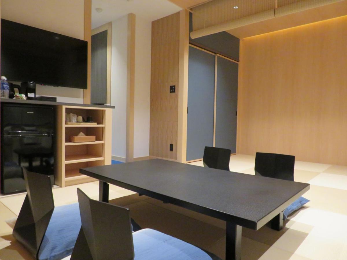 Japanese-Style Room-Executive Floor with Shower - Non-Smoking