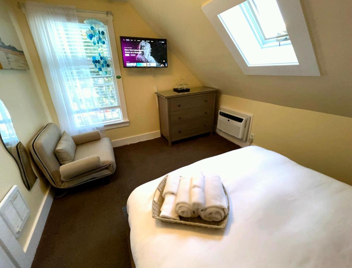 Queen Bed