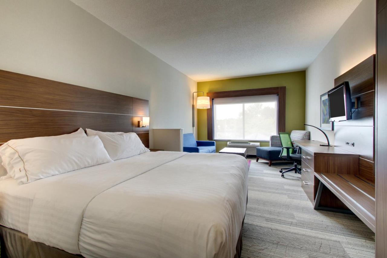 Standard King Room with Extra Floor Space