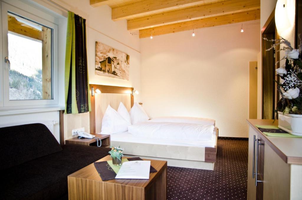 Doppelzimmer mit Zustellbett