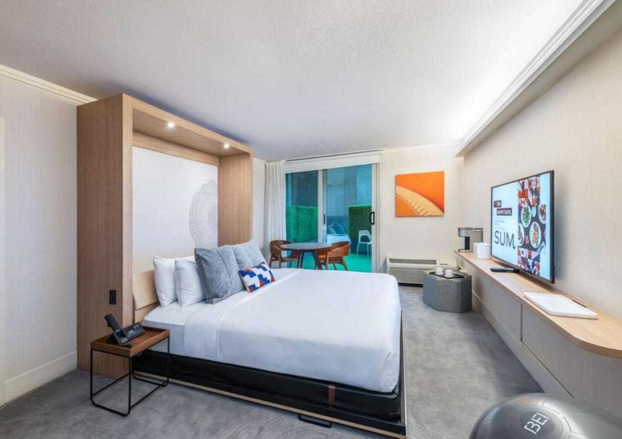 King Murphy Bed Studio Terrace Non-Smoking