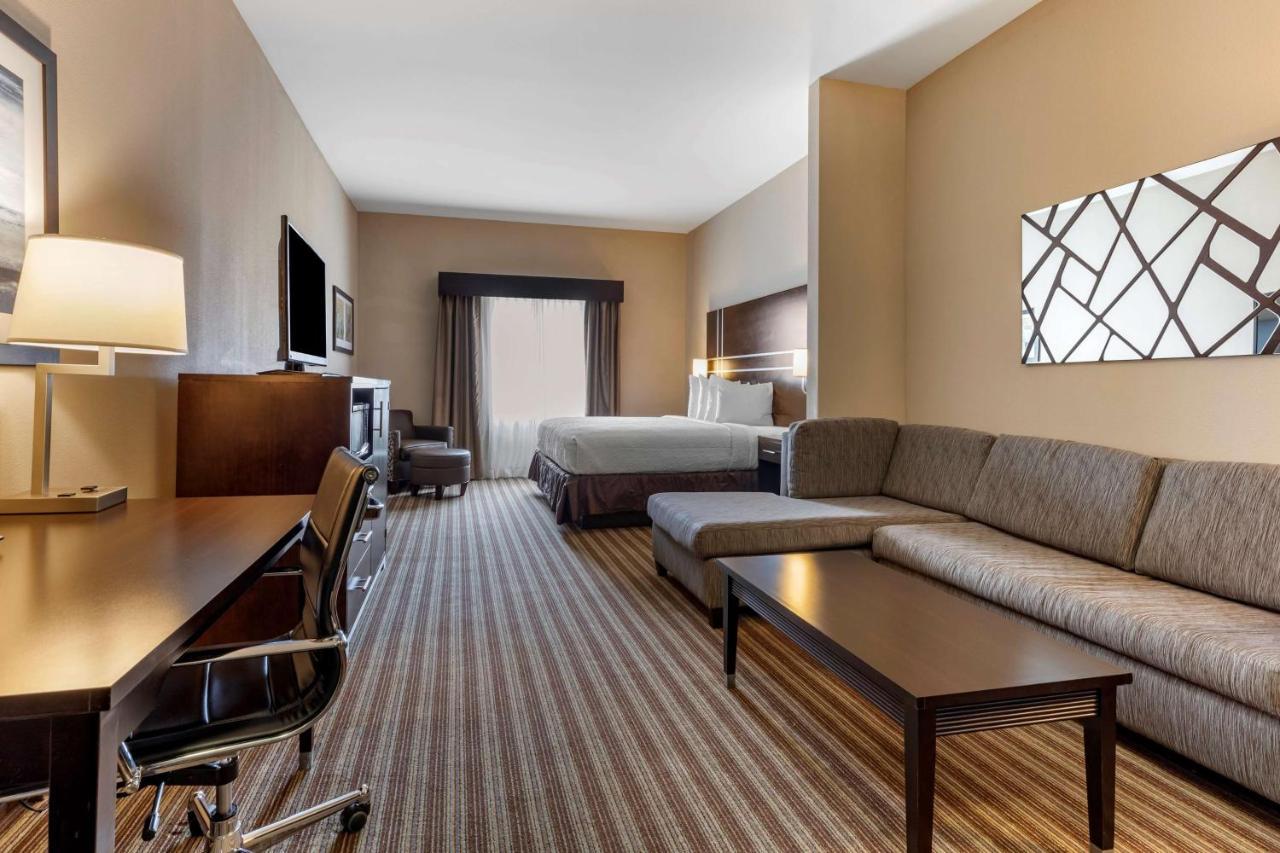 King Suite with Sofa Bed - Non-Smoking