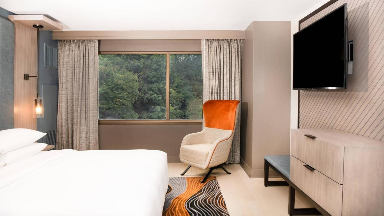 Executive King Suite, Concierge lounge access