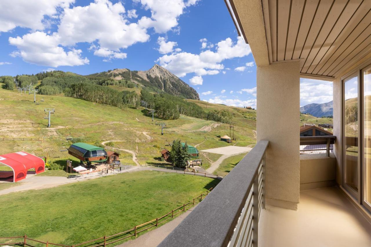 Slopeside View One Bedroom Suite