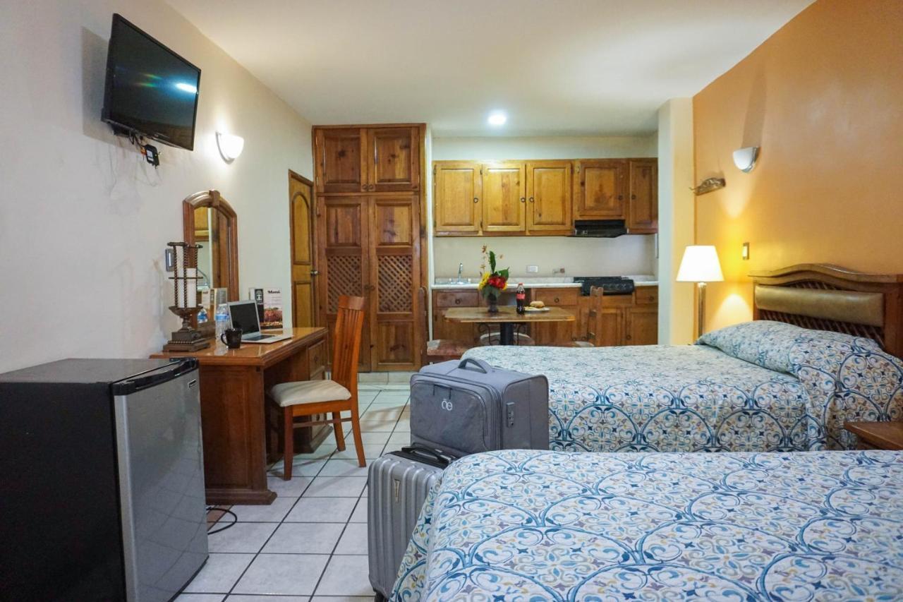 Studio (4 Adults)