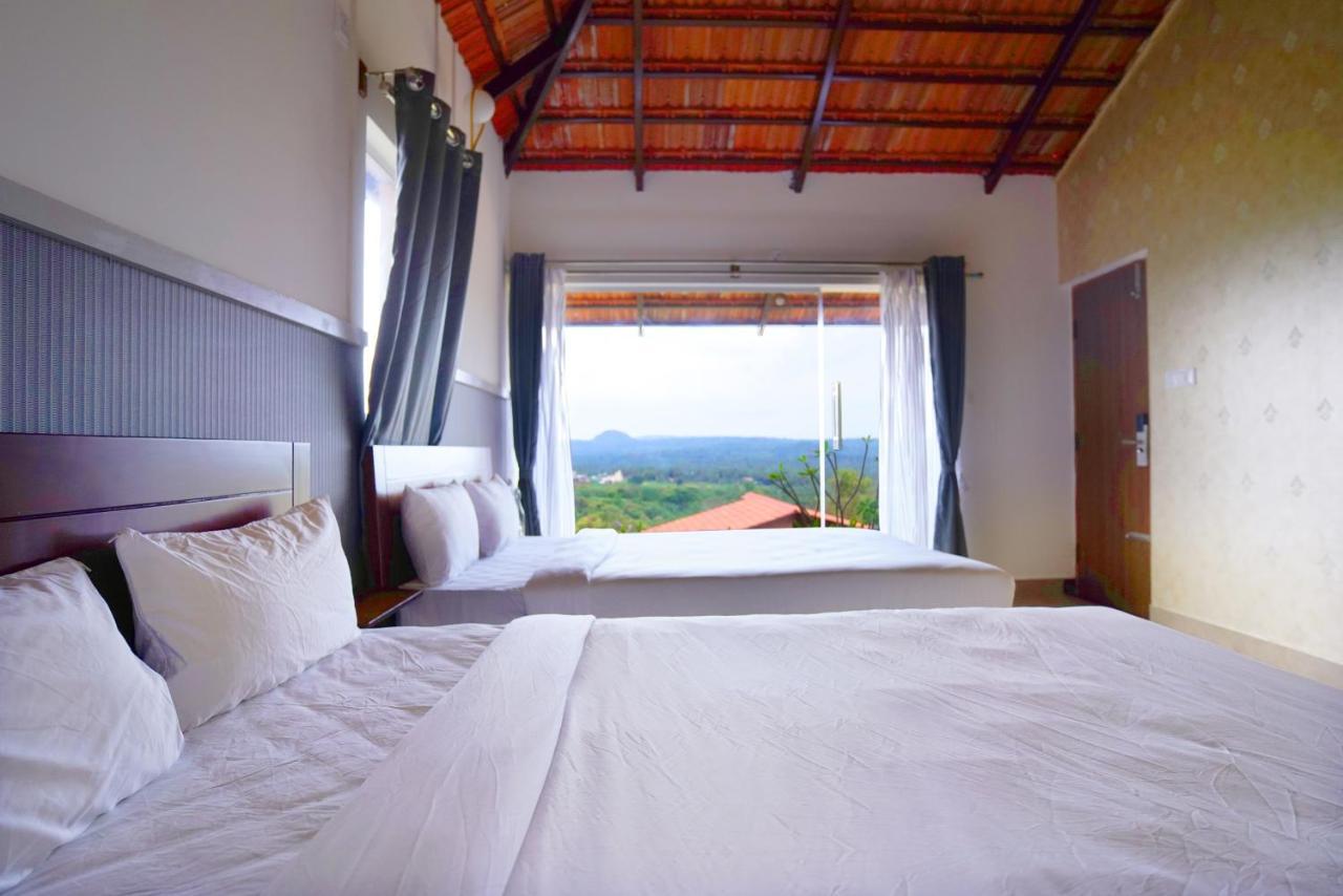 Suite with Garden View