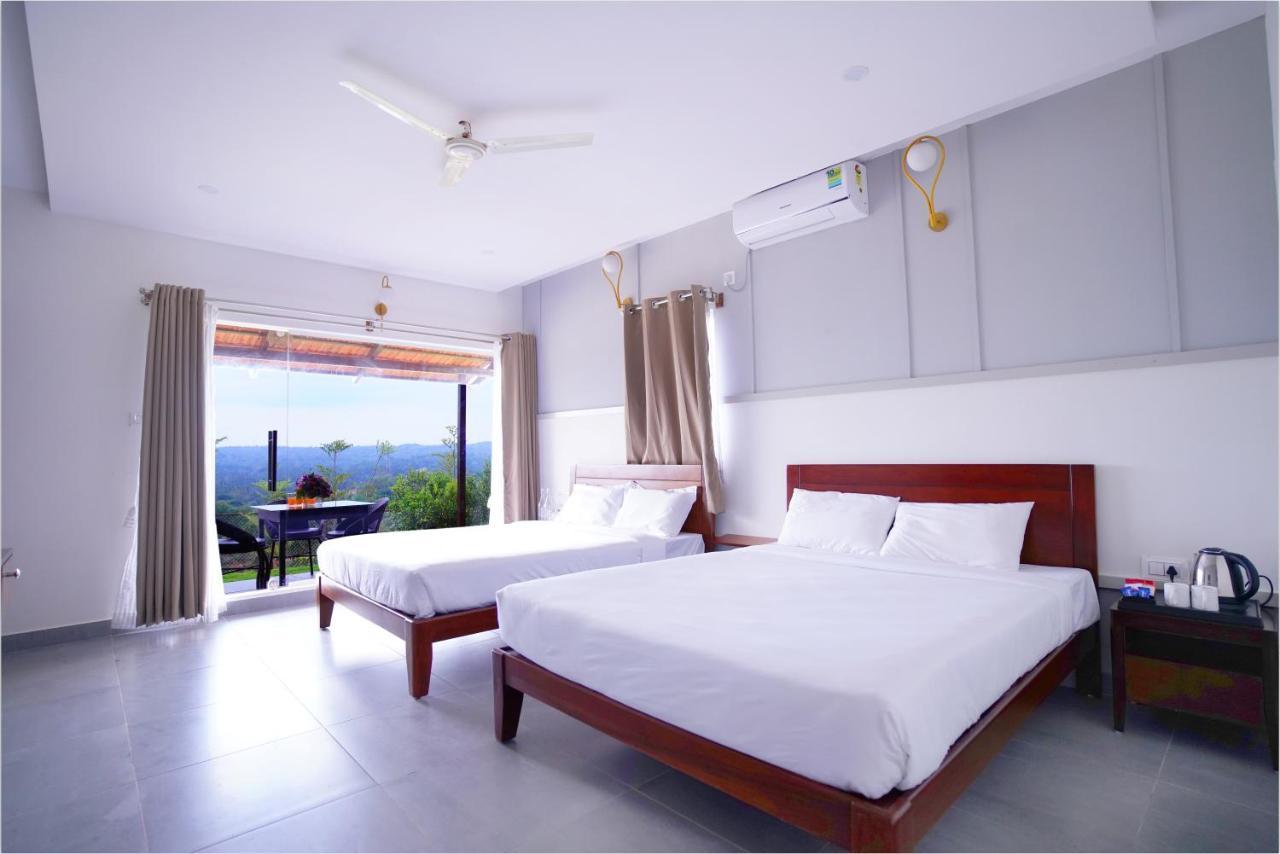 Suite with Pool View