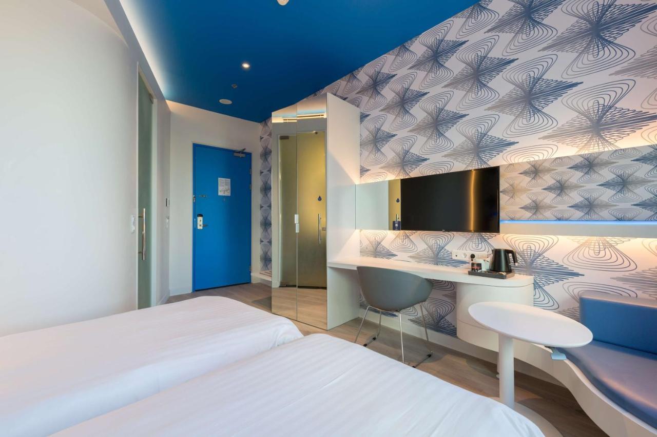 Standard Room with Panoramic City View