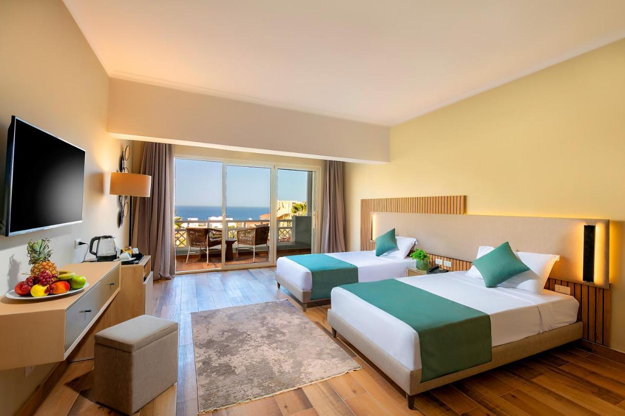 Deluxe Double Room with Sea View,1311720202:JPEG