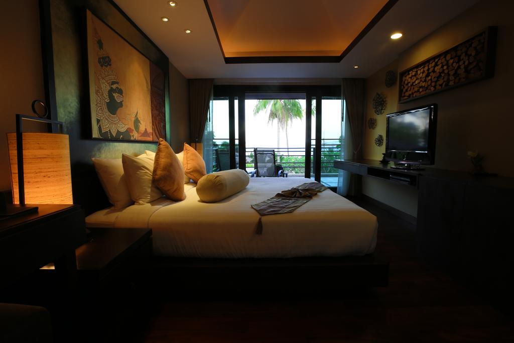 Family Pool Villa