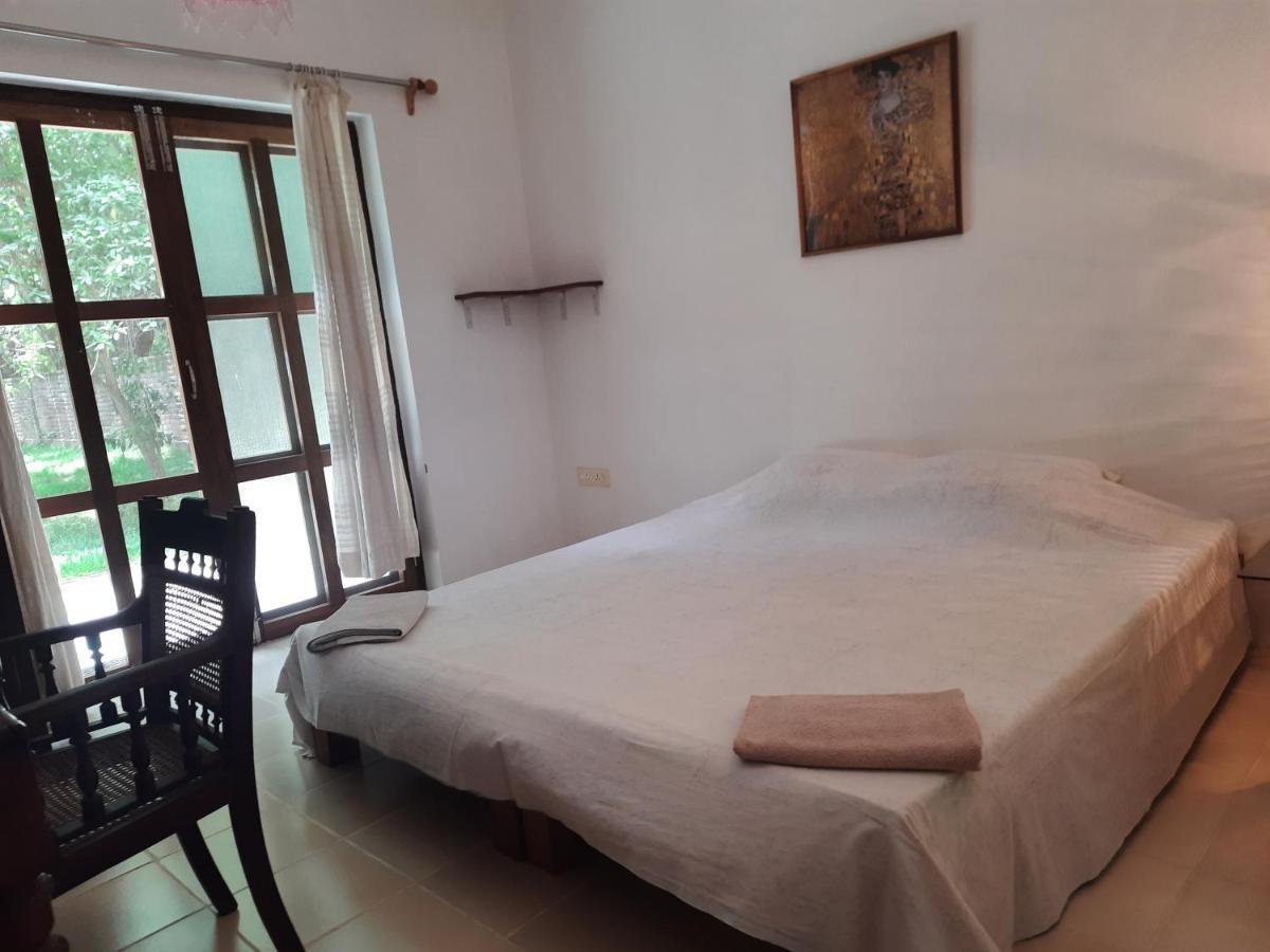 Queen Room with Shared Bathroom