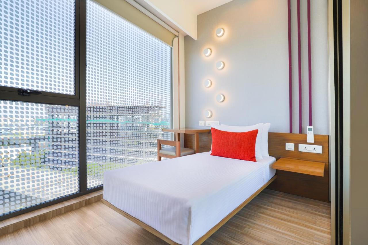 Standard Single Room ( 20% Off on Laundry service for upto 2 clothing item(s))