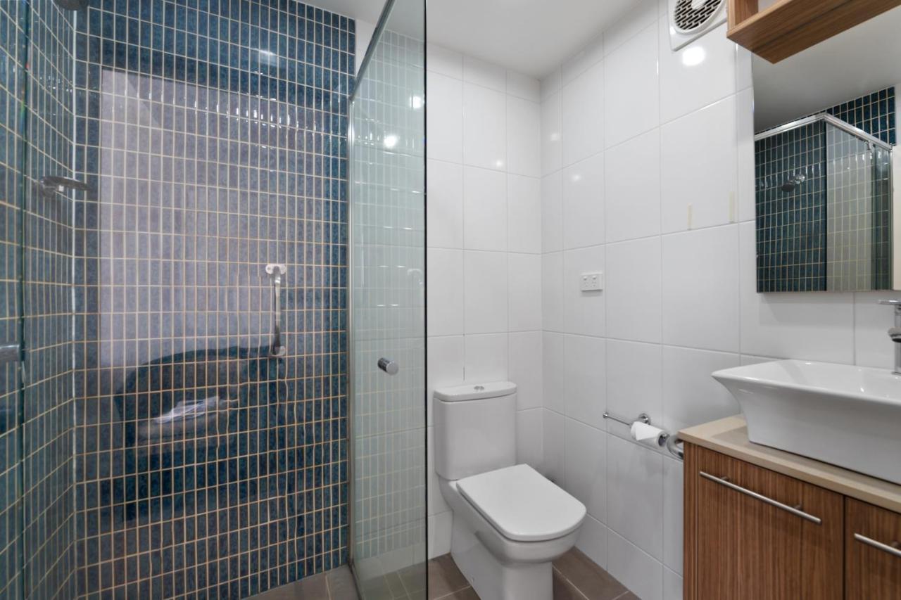 Deluxe Queen plus Single Room with Sea and River View