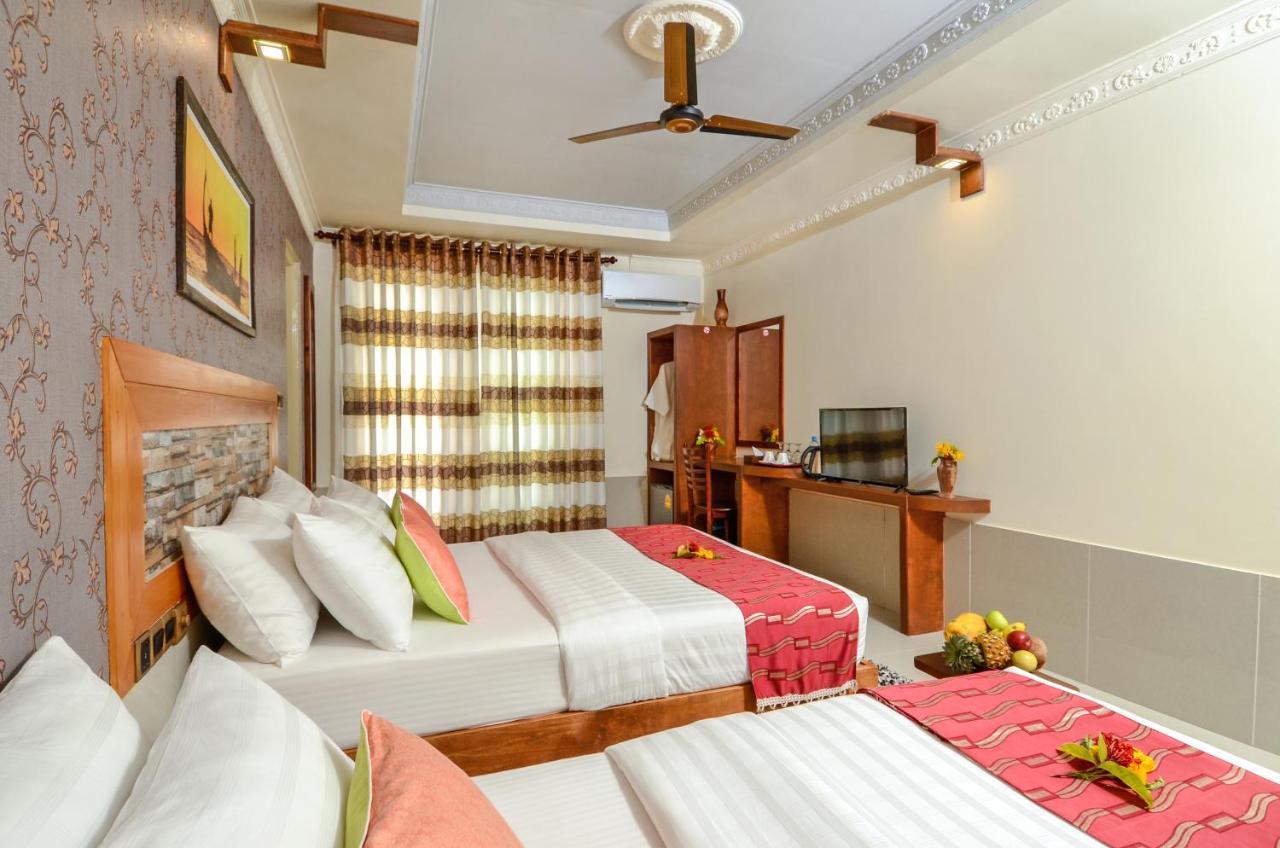 Deluxe Double or Twin Room with Balcony & Partial Ocean View (10% off on Food & Beverage)