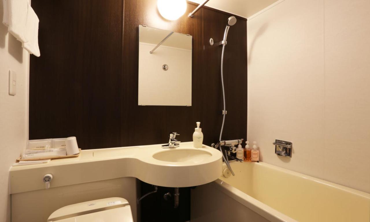 Semi Double Room - Non-Smoking