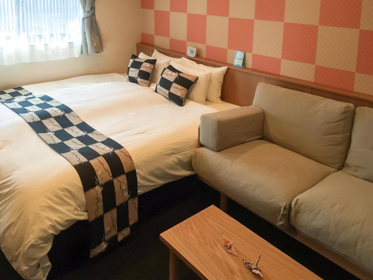 King Room,1589246081:JPEG