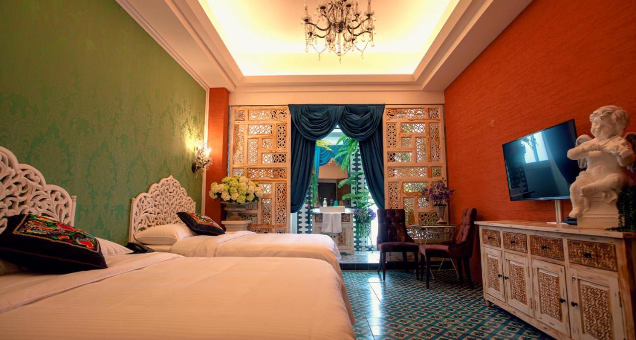 Deluxe Family Room