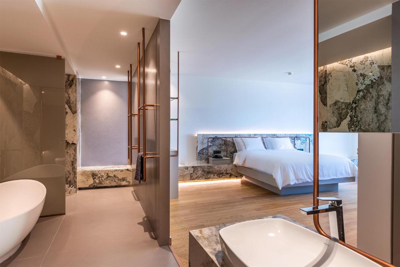 King Suite with Sea View