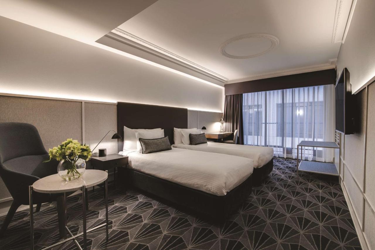 Savoy Twin
