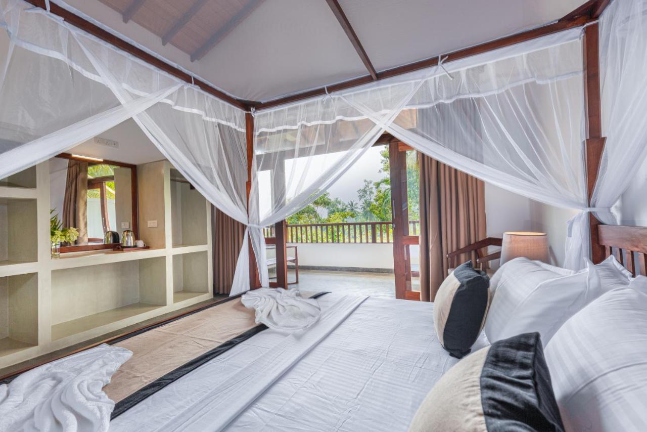 Triple Room with Balcony