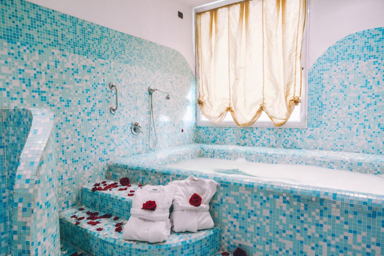 Deluxe Double Room with Bath