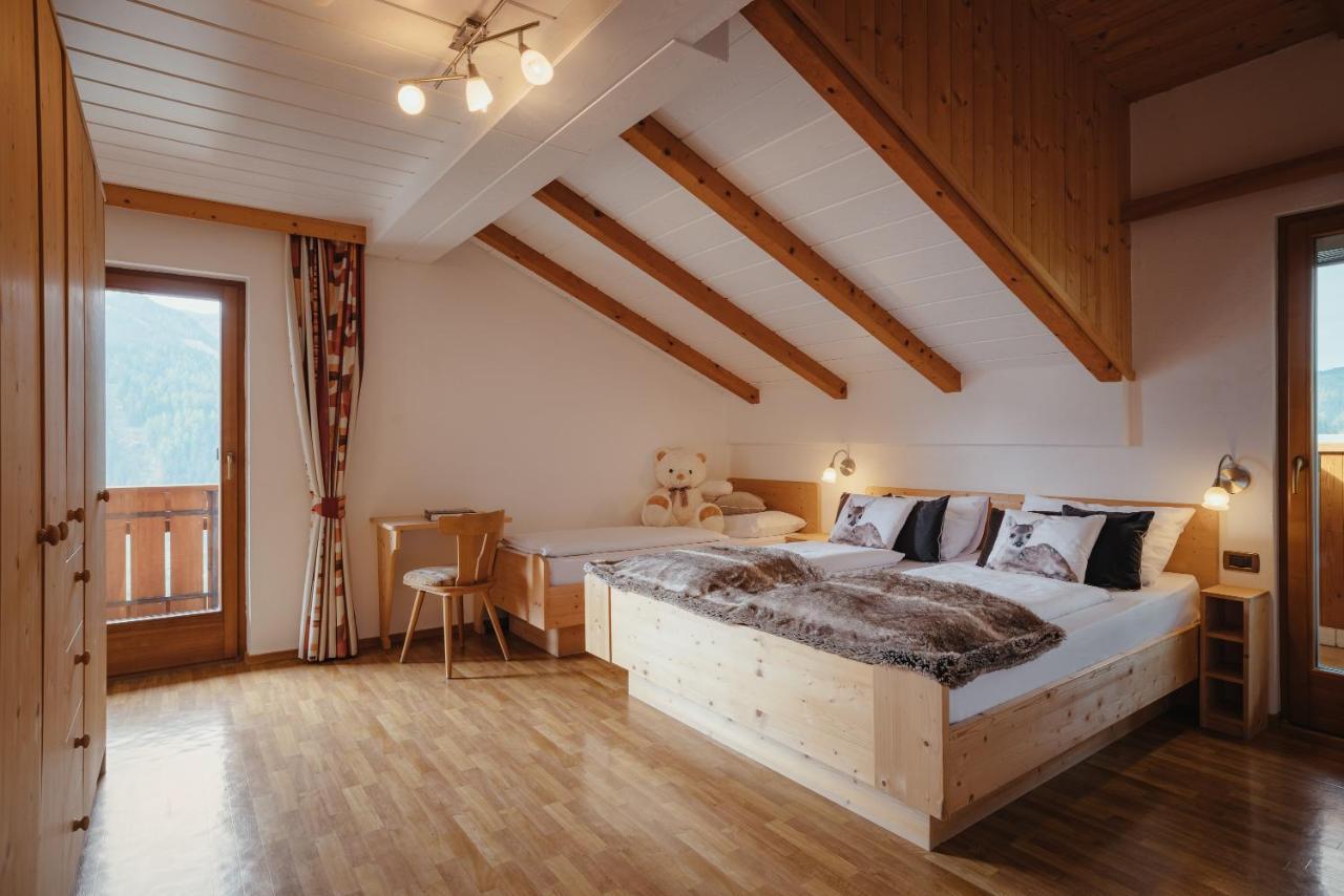 One-Bedroom Apartment with Balcony and Mountain View