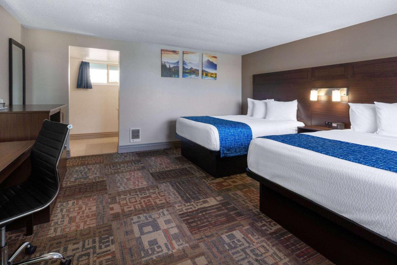 Deluxe Queen Room with Two Queen Beds