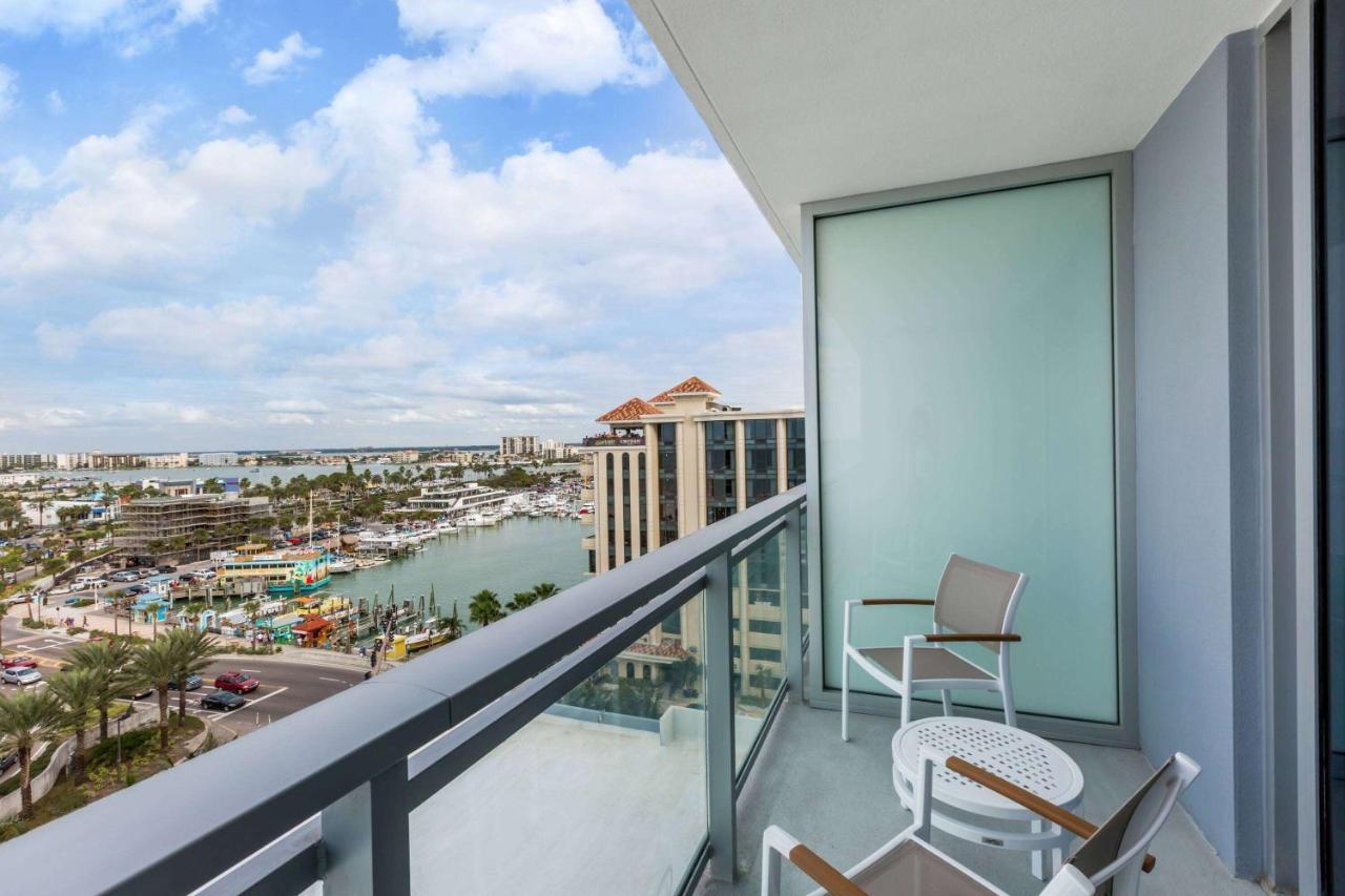 Grand Deluxe Queen Room Partial Gulf View