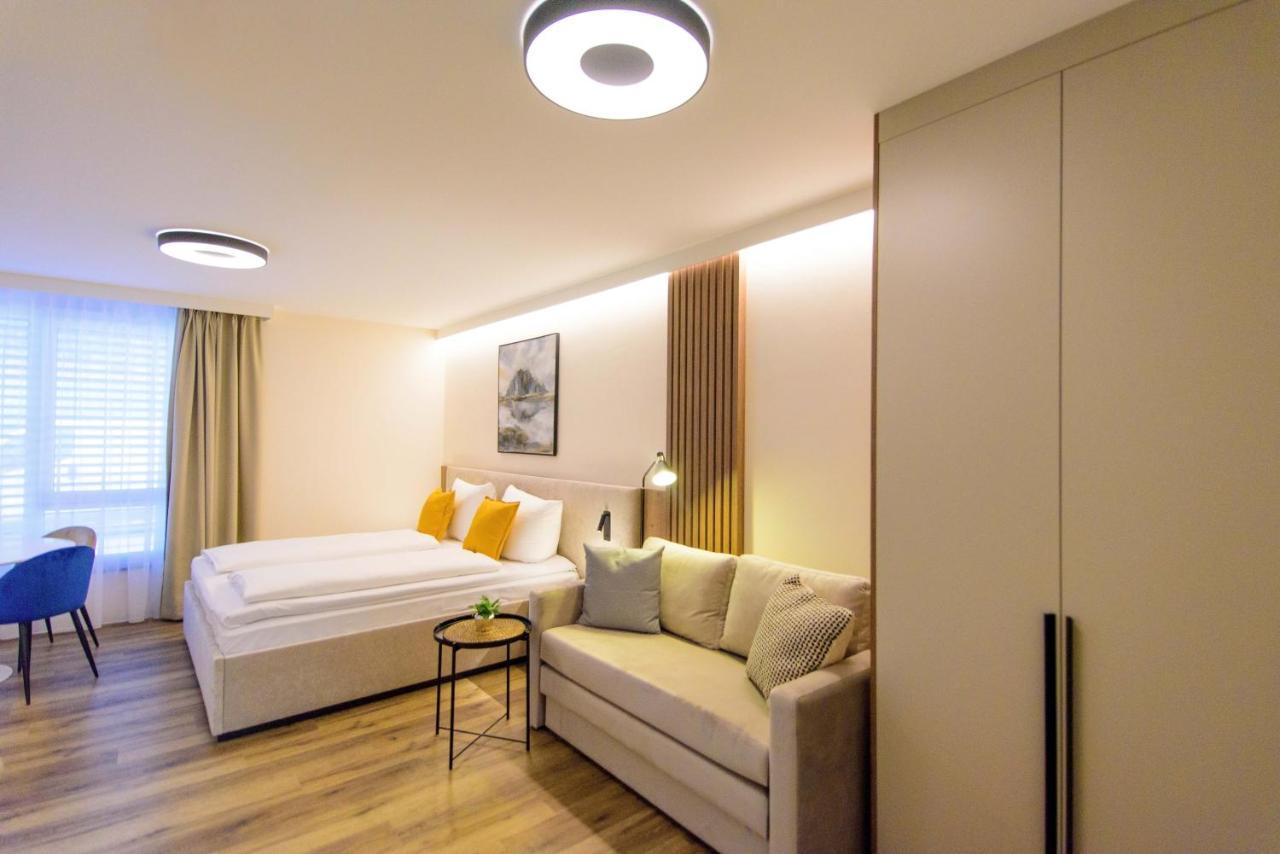 Familienzimmer mit Doppelbett