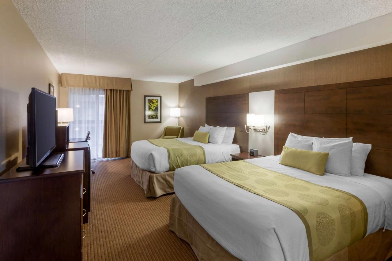 Queen Room with Two Queen Beds and Balcony