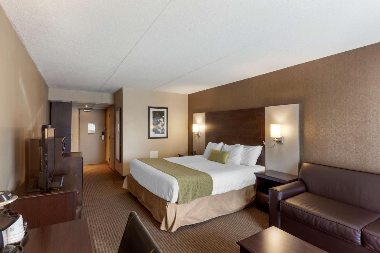 King Room with Balcony