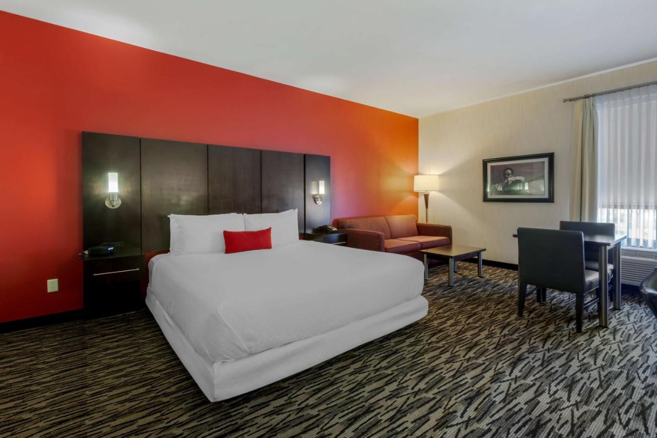 King Suite with Sofa Bed