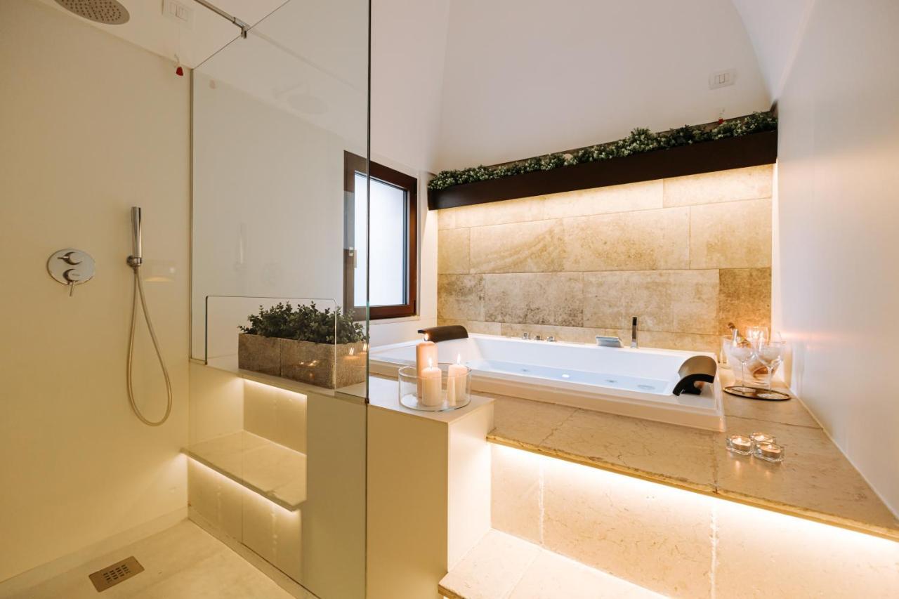 King Suite with Spa Bath