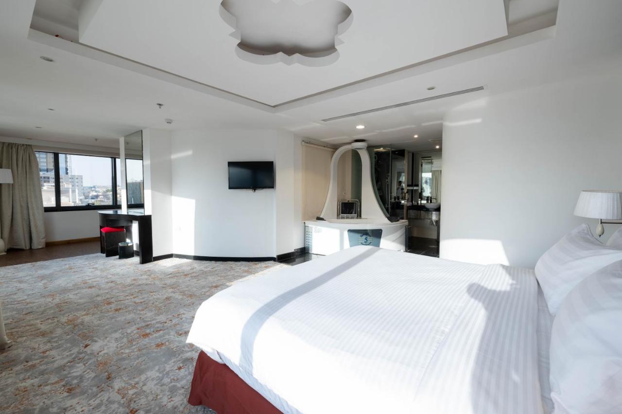 Presidential Suite - Non-Smoking