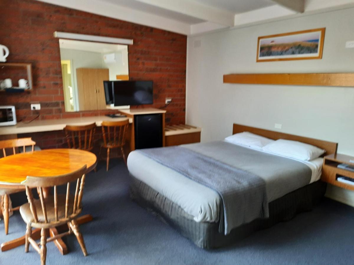 Family Room (4 Adults)