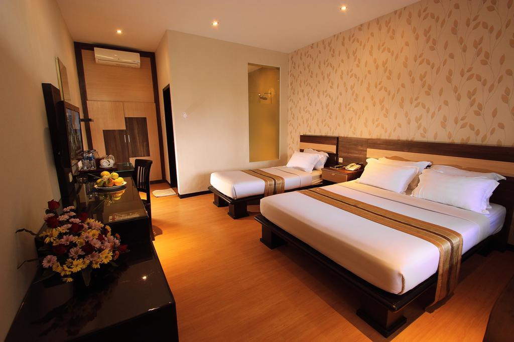 Superior Triple with Double Bed