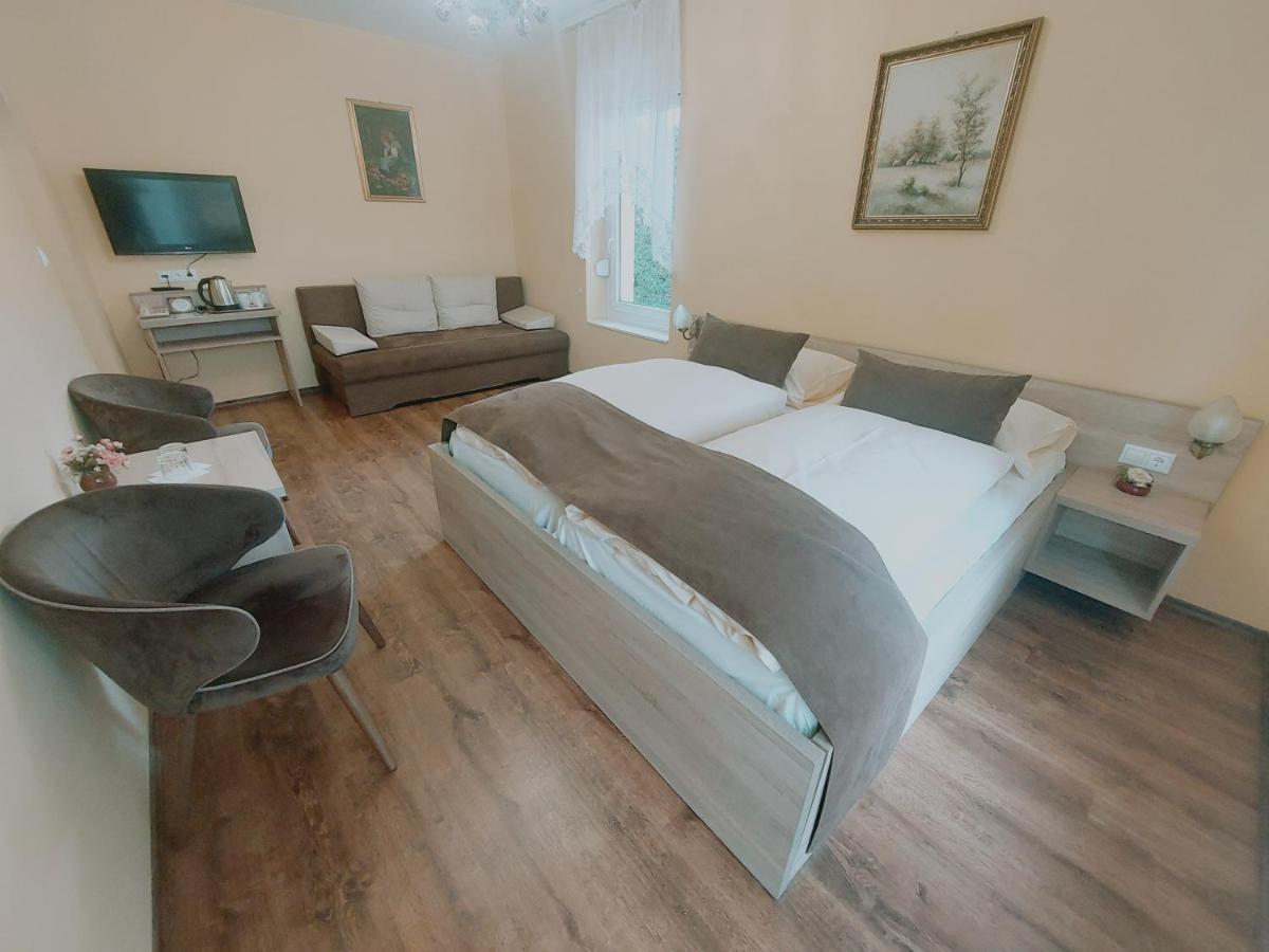 Dreibettzimmer