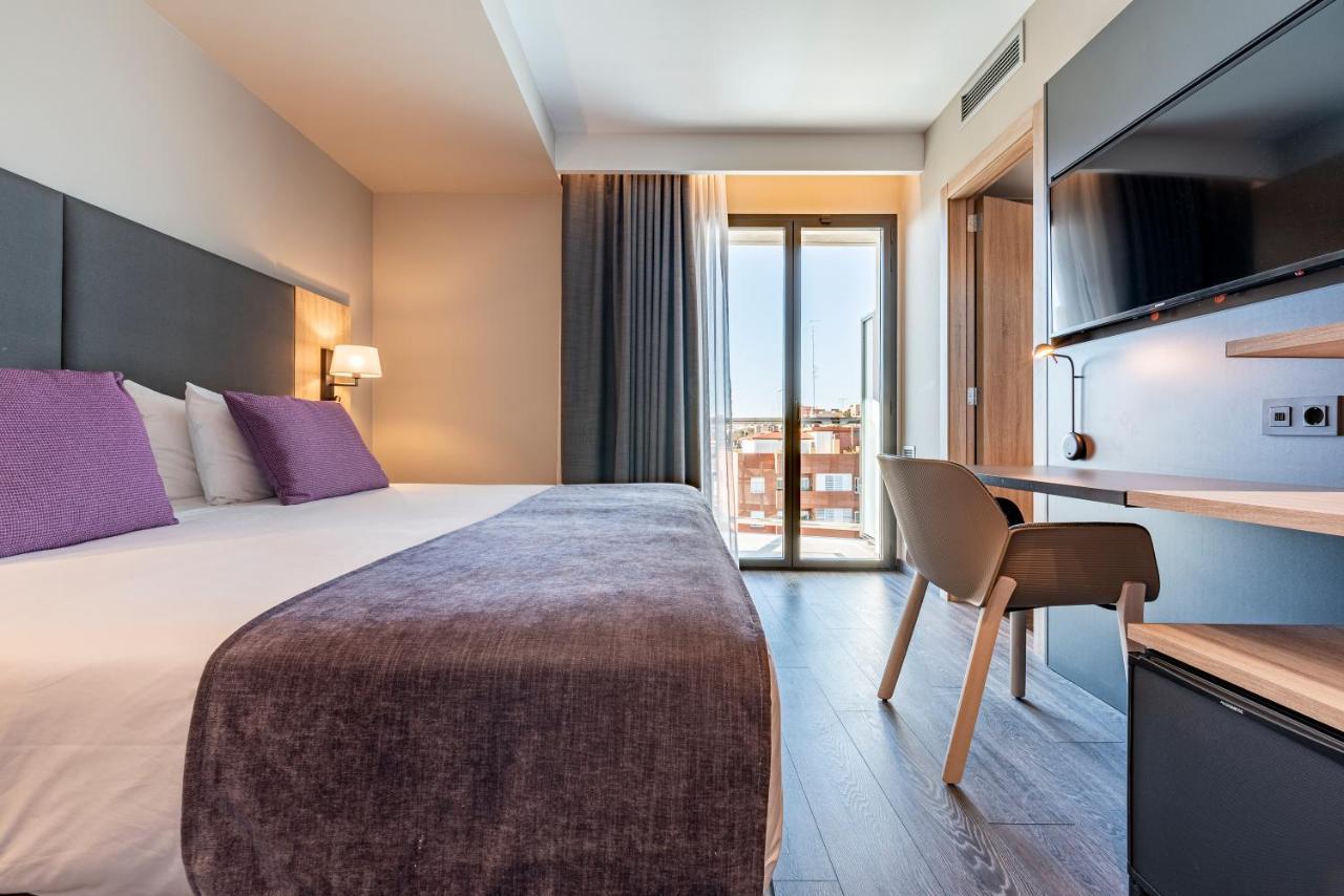 Double Room with City View and Balcony