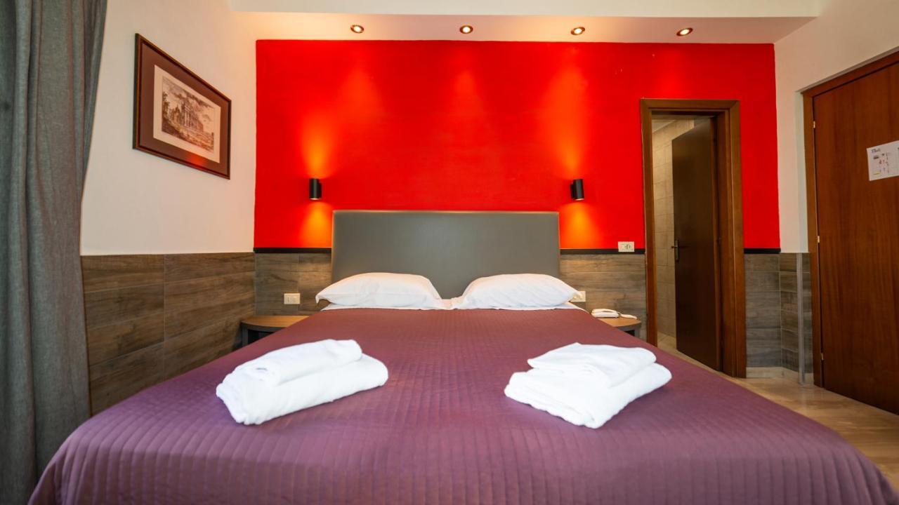 Large Single Room,1320892837:JPEG