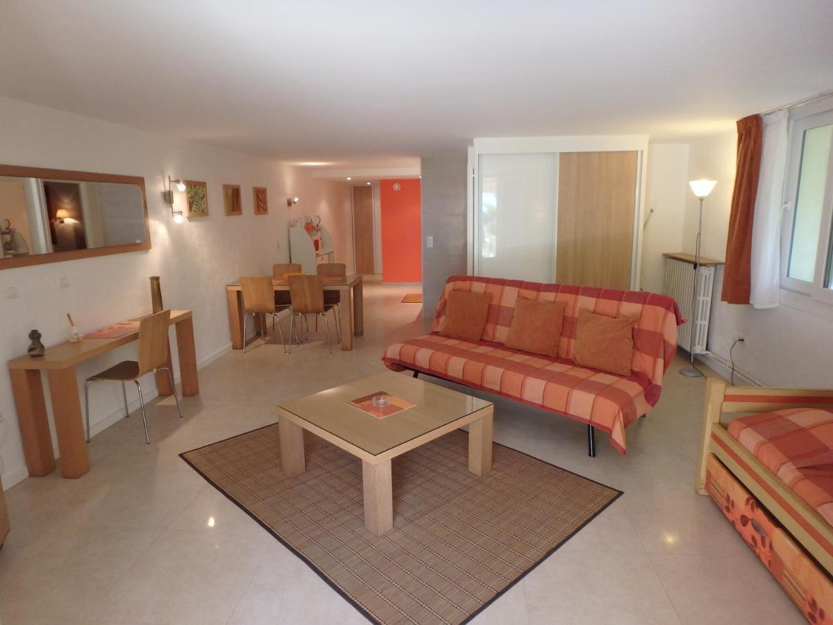 Appartement 1 Chambre avec Terrasse (4 Personnes - Vue sur Piscine - Rez-de-Jardin)
