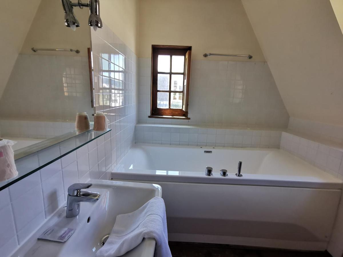 Chambre Double avec Baignoire Balnéo
