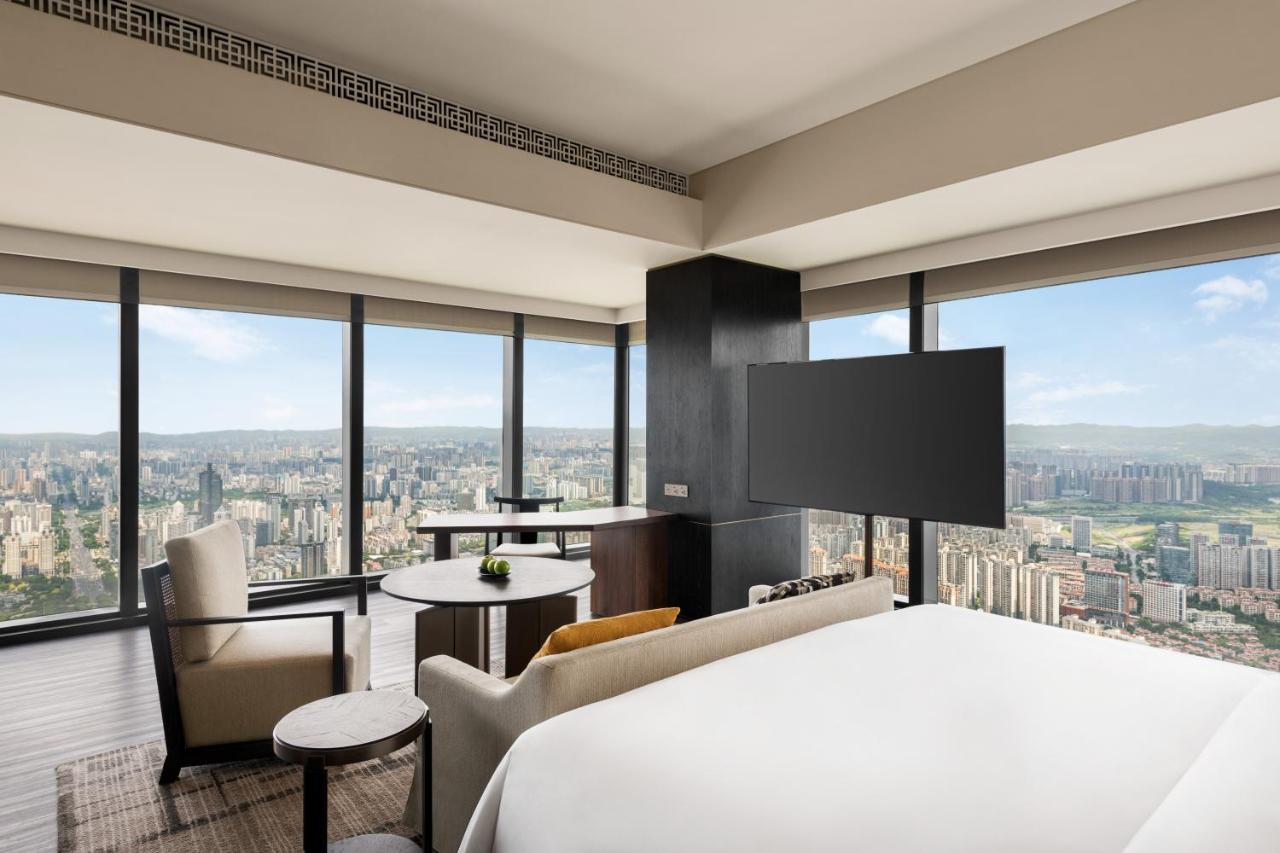 Horizon Premier Room