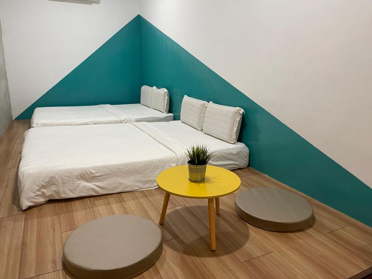 Family Room,1322972281:JPEG