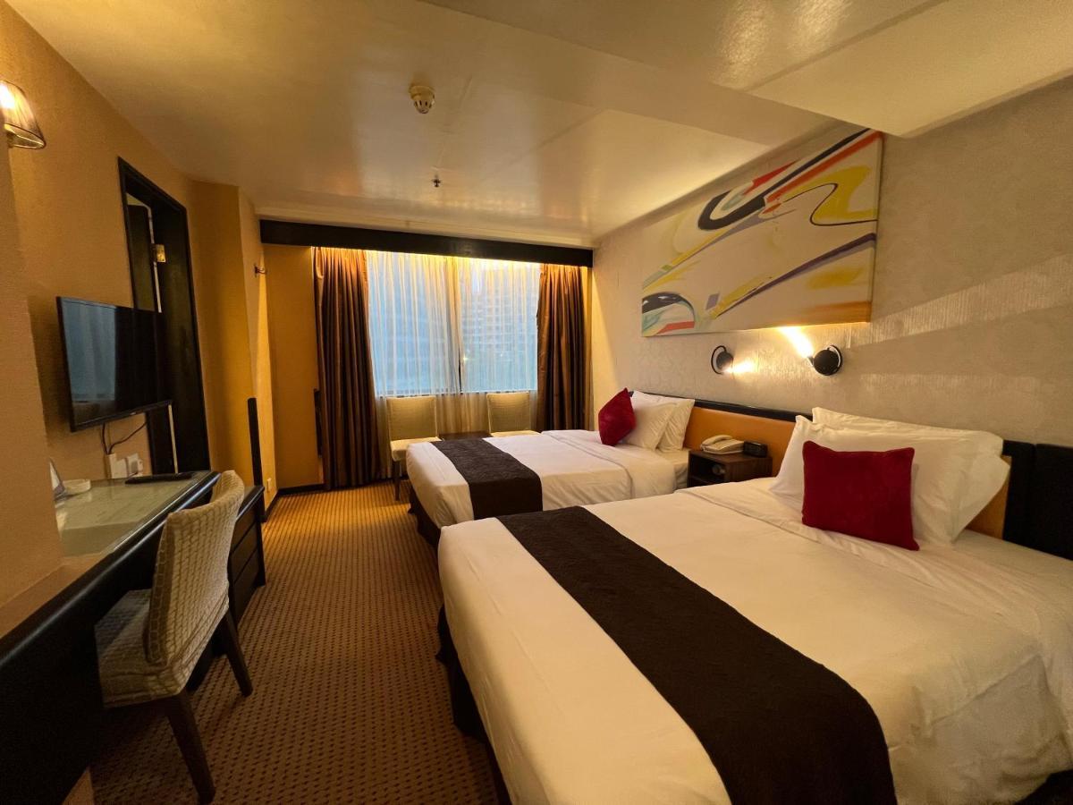 Deluxe Double Room Two Double Beds Garden View