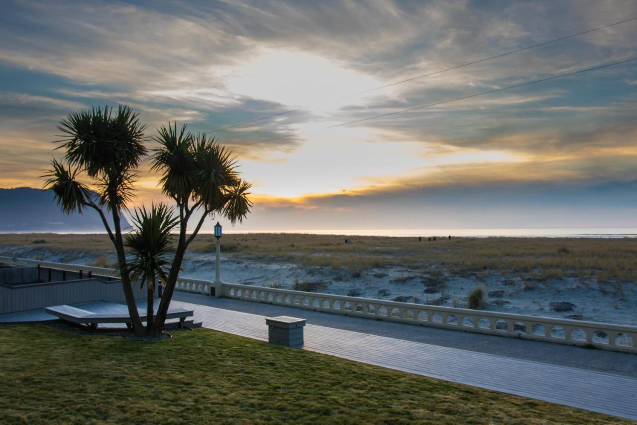 Oceanfront Queen